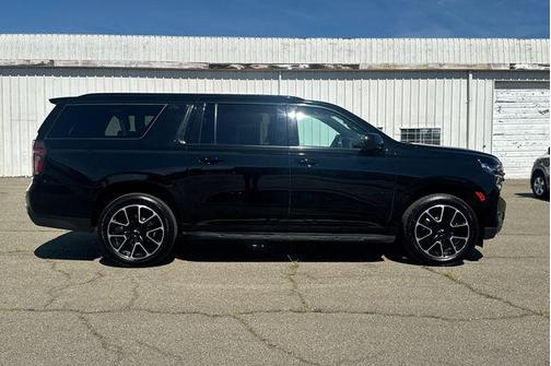 2024 Chevrolet Suburban RST