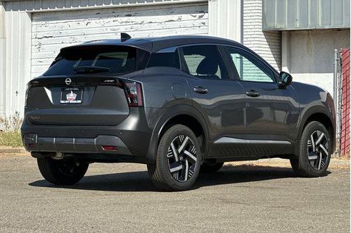 Gun Metallic 2026 Nissan Kicks SV