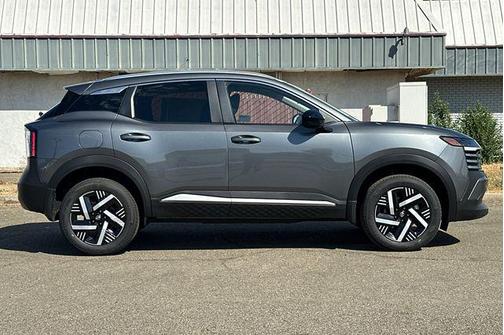 Gun Metallic 2026 Nissan Kicks SV