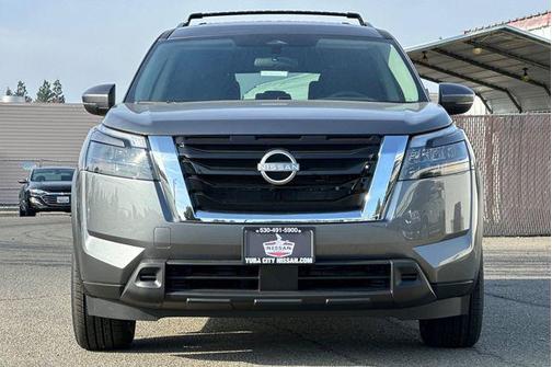 2025 Nissan Pathfinder SV FWD