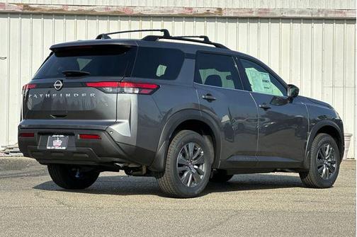 2025 Nissan Pathfinder SV FWD