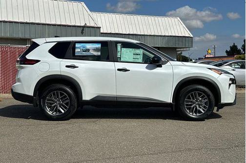 2025 Nissan Rogue S