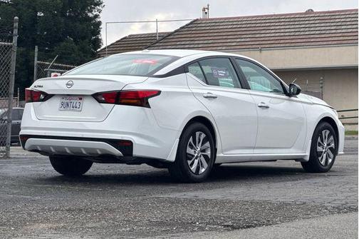 2025 Nissan Altima S FWD