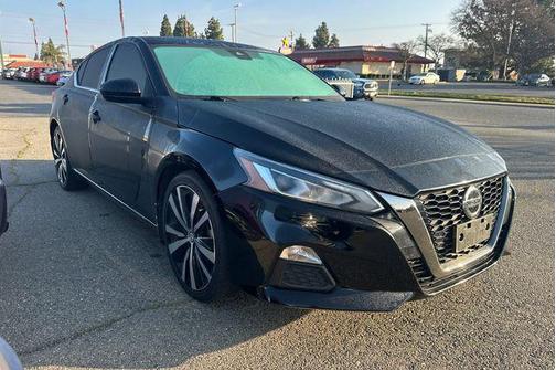 2022 Nissan Altima SR FWD