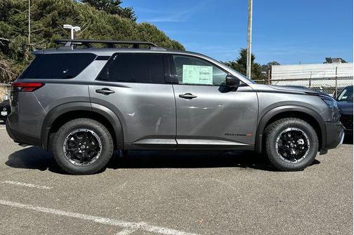 2025 Nissan Pathfinder Rock Creek 4WD