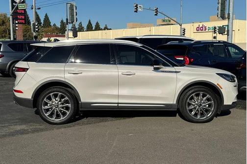 2021 Lincoln Corsair Standard