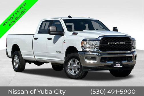 Bright White Clearcoat 2024 RAM 3500 Big Horn Crew Cab 4x4 8' Box
