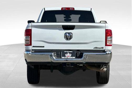 Bright White Clearcoat 2024 RAM 3500 Big Horn Crew Cab 4x4 8' Box