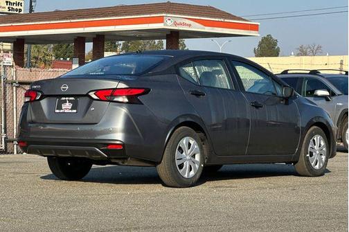 2025 Nissan Versa 1.6 S