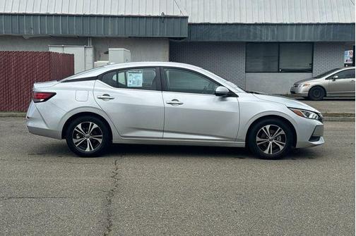 Brilliant Silver Metallic 2022 Nissan Sentra SV