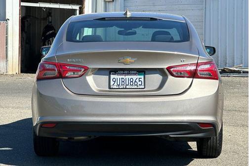 Mineral Gray Metallic 2022 Chevrolet Malibu FWD LT