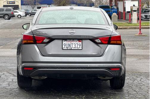 2025 Nissan Altima S FWD