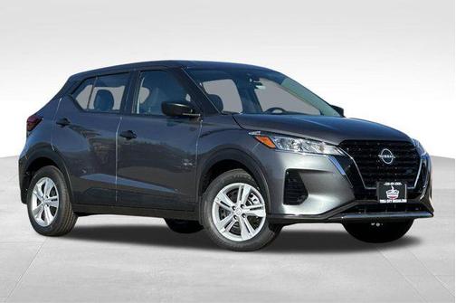 Gun Metallic 2025 Nissan Kicks S