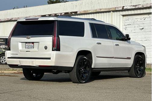 2016 Cadillac Escalade ESV Premium