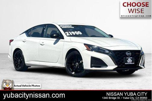Glacier White 2024 Nissan Altima SR FWD