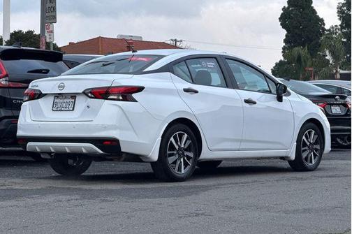 2025 Nissan Versa 1.6 S