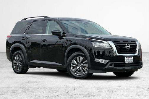 2023 Nissan Pathfinder SV FWD