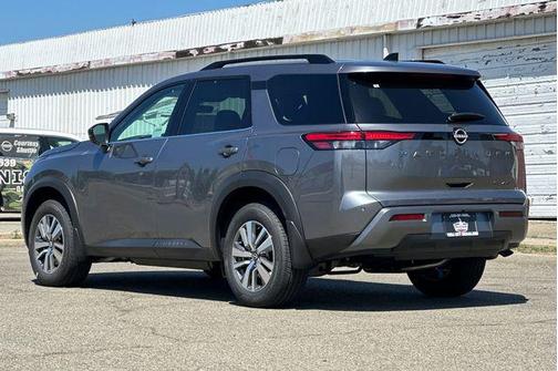 Gun Metallic 2026 Nissan Pathfinder SL