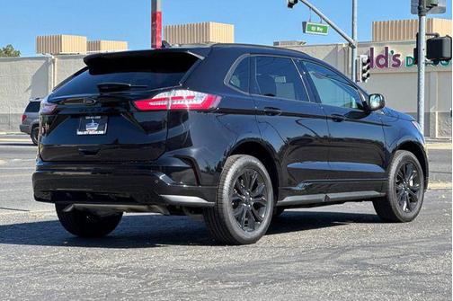 2024 Ford Edge SE