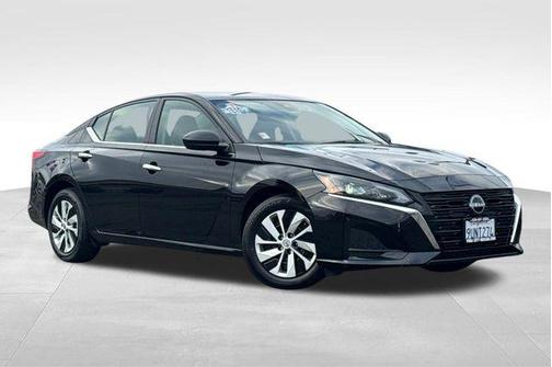2025 Nissan Altima S FWD