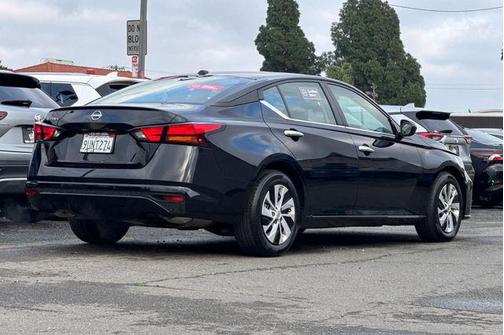 2025 Nissan Altima S FWD