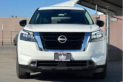 2025 Nissan Pathfinder S FWD