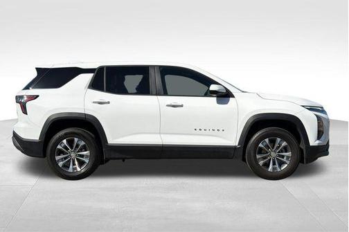 Summit White 2025 Chevrolet Equinox 1LT