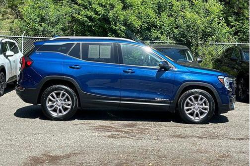 2022 GMC Terrain SLT