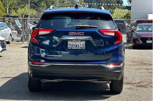 2022 GMC Terrain SLT