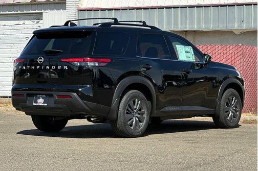2025 Nissan Pathfinder SV FWD