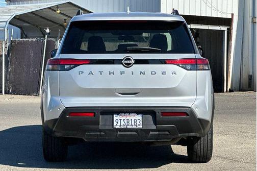 Brilliant Silver Metallic 2025 Nissan Pathfinder SV FWD