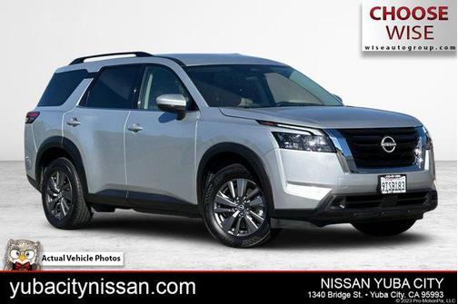 Brilliant Silver Metallic 2025 Nissan Pathfinder SV FWD