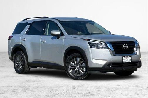 Brilliant Silver Metallic 2025 Nissan Pathfinder SV FWD