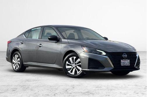 2025 Nissan Altima S FWD