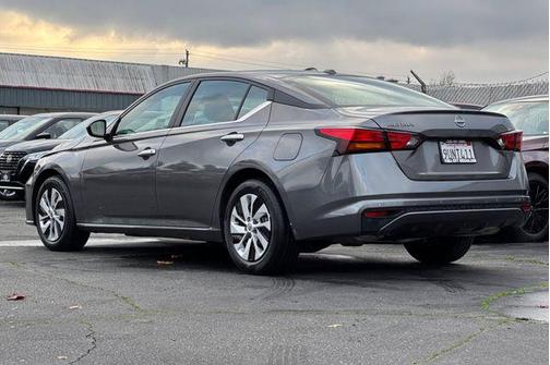 2025 Nissan Altima S FWD