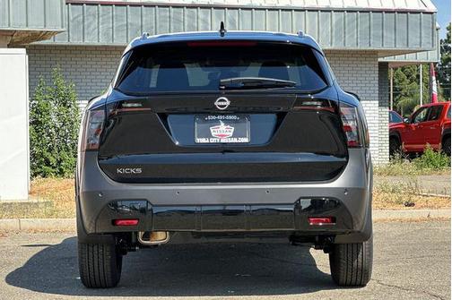 Super Black 2026 Nissan Kicks SV