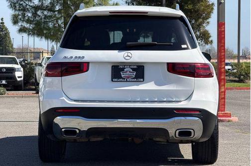 Polar White 2024 Mercedes-Benz GLB 250 Base