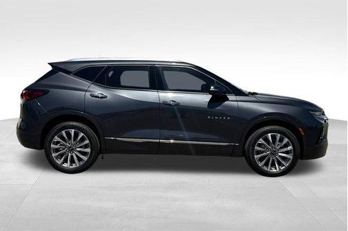 Iron Gray Metallic 2022 Chevrolet Blazer Premier
