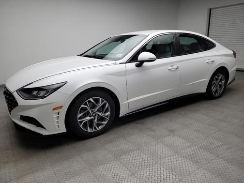 2022 Hyundai SONATA SEL