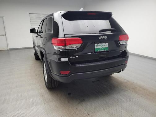 Diamond Black Crystal Pearlcoat 2019 Jeep Grand Cherokee Laredo