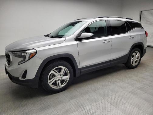 Quicksilver Metallic 2018 GMC Terrain SLE