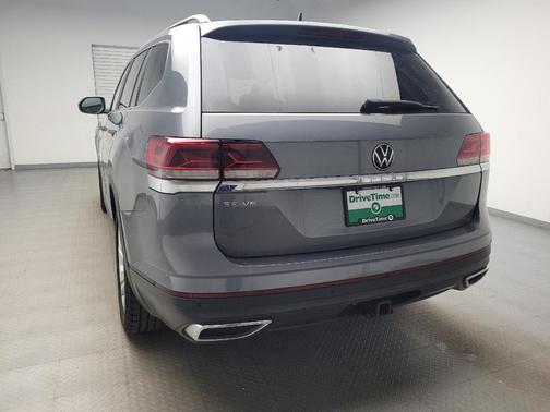 Platinum Gray Metallic 2021 Volkswagen Atlas 3.6L SE w/Technology