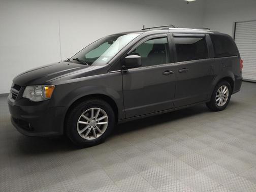 Granite Pearlcoat 2018 Dodge Grand Caravan SXT