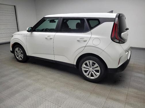 Snow White Pearl 2025 Kia Soul LX