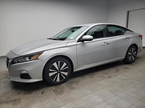 2021 Nissan Altima 2.5 SV