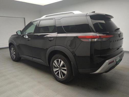 Super Black 2022 Nissan Pathfinder SL 4WD