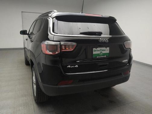 Diamond Black Crystal Pearlcoat 2018 Jeep Compass Latitude