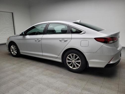 2018 Hyundai SONATA SE