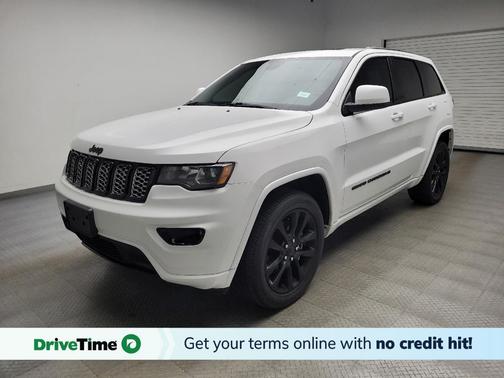 White 2022 Jeep Grand Cherokee Laredo