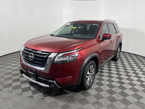 2022 Nissan Pathfinder SL 4WD